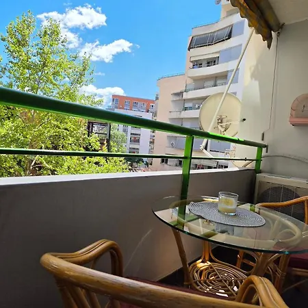 Appartamento Sunny With 2 Balconies Near Center
